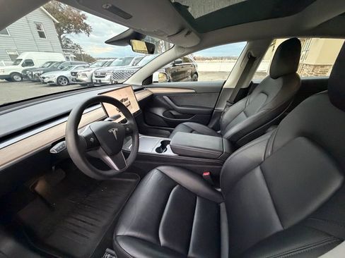 Used 2022 Tesla Model 3 Long Range image 9