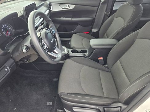 Used 2023 Kia Forte LXS image 11
