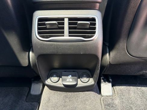 Used 2023 Hyundai Santa Fe Limited AWD/4WD image 22