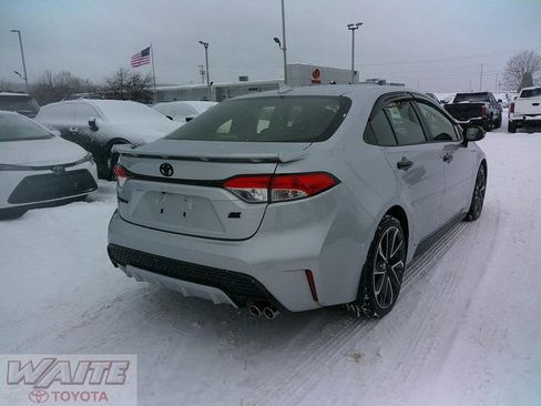 Certified 2022 Toyota Corolla SE image 3