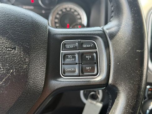 Used 2019 RAM 1500 Classic SLT w/ Luxury Group image 20