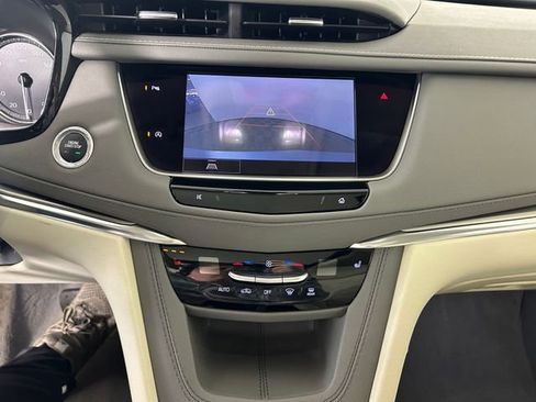 Certified 2024 Cadillac XT5 Premium Luxury w/ LPO, Floor Liner Package image 22