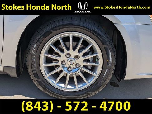 Used 2014 Dodge Avenger SE FWD image 17