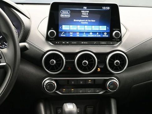 Used 2025 Nissan Sentra SV FWD image 7