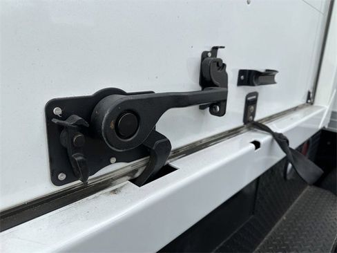 New 2024 Ford E-350 and Econoline 350 Super Duty image 32