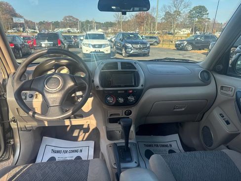 Used 2002 Toyota RAV4 4WD w/ Quick-Order Pkg image 16