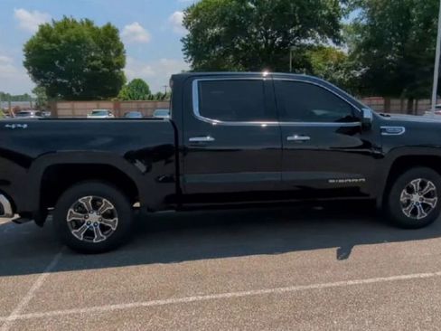 Used 2024 GMC Sierra 1500 SLT image 9