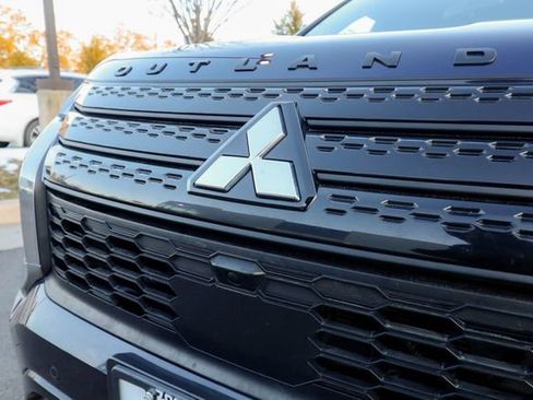 Used 2022 Mitsubishi Outlander SEL Black Edition image 23