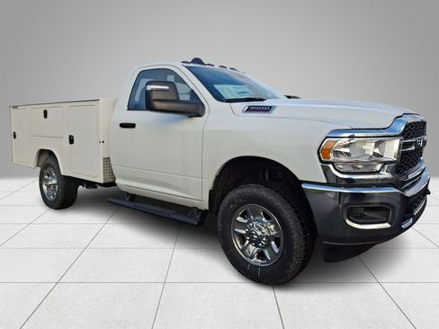 New 2024 RAM 3500 Tradesman w/ Safety Group AWD/4WD image 3