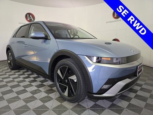 New 2025 Hyundai Ioniq 5 SE image 1