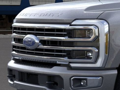 New 2026 Ford F250 Platinum w/ Platinum Plus Package AWD/4WD image 17