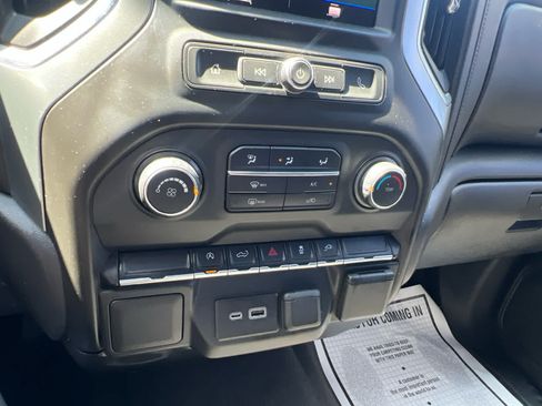 Used 2021 Chevrolet Silverado 1500 Custom AWD/4WD image 19