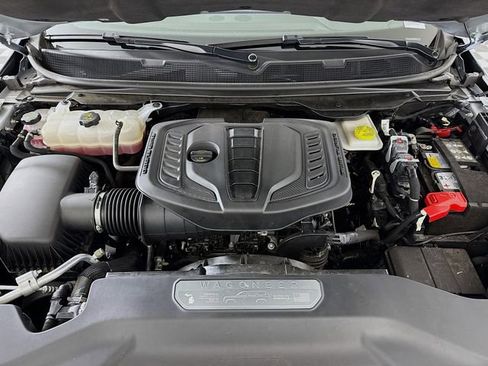 Used 2025 Jeep Wagoneer 4WD w/ Convenience Group I image 32