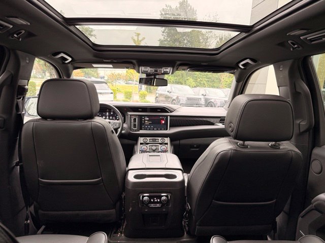 Used 2023 GMC Yukon Denali AWD/4WD image 27
