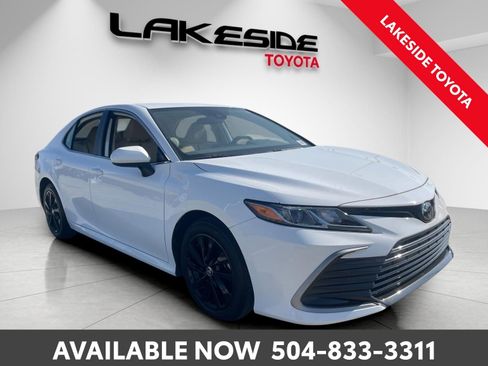 Used 2023 Toyota Camry LE image 8