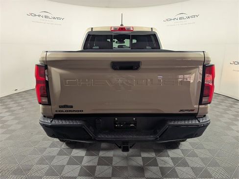 Used 2023 Chevrolet Colorado ZR2 w/ ZR2 Convenience Package III image 4