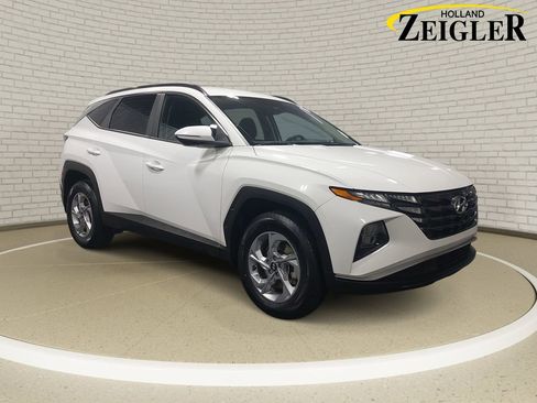 Certified 2023 Hyundai Tucson SEL AWD/4WD image 3