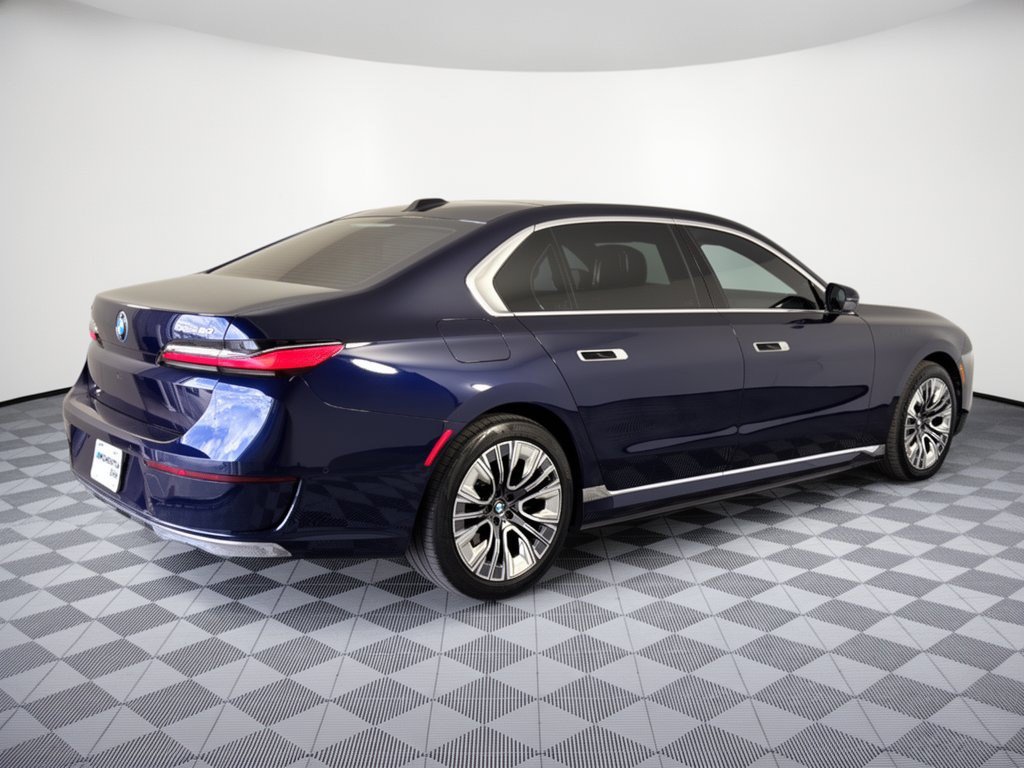Used 2023 BMW i7 xDrive60 AWD/4WD image 9