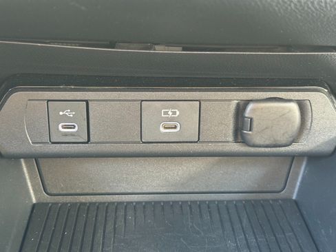 Used 2024 Toyota Prius LE FWD image 27