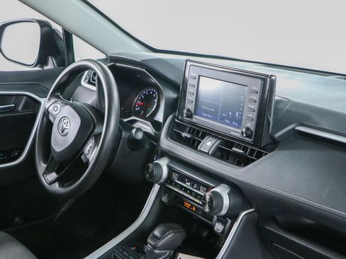 Used 2022 Toyota RAV4 XLE FWD image 25
