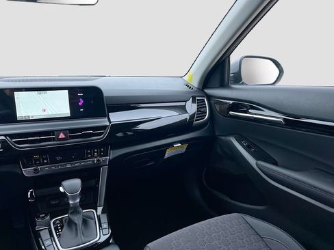 New 2026 Kia Seltos S FWD image 23