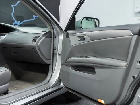 Used 2005 Toyota Avalon XL image 16