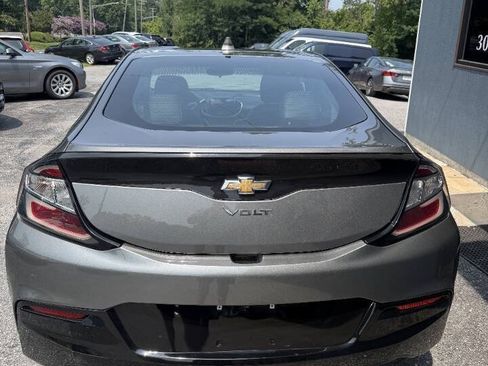 Used 2017 Chevrolet Volt LT w/ Comfort Package FWD image 4