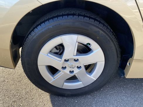 Used 2011 Toyota Prius Three image 17