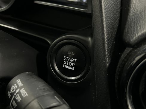 Used 2018 Toyota Yaris iA image 12