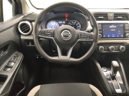 Used 2021 Nissan Versa SV FWD image 22