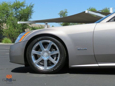 Used 2004 Cadillac XLR RWD image 15