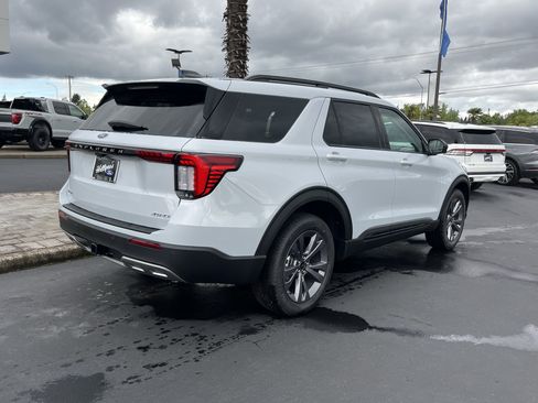 New 2026 Ford Explorer Active AWD/4WD image 3