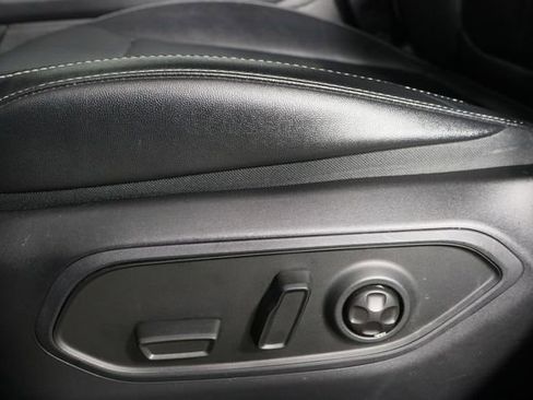 Used 2023 Jeep Grand Cherokee Limited w/ Black Appearance Package image 24