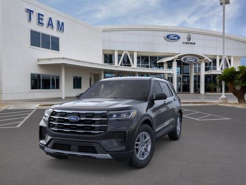 New 2026 Ford Explorer Active RWD image 2