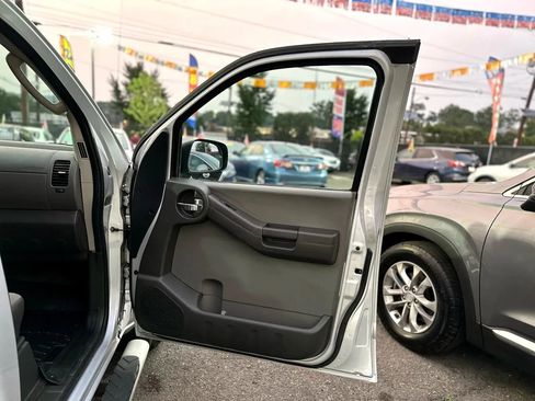 Used 2012 Nissan Xterra S w/ Value Package image 21