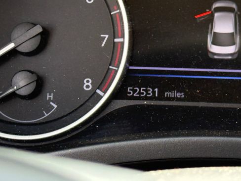 Used 2024 Nissan Sentra SV FWD image 6