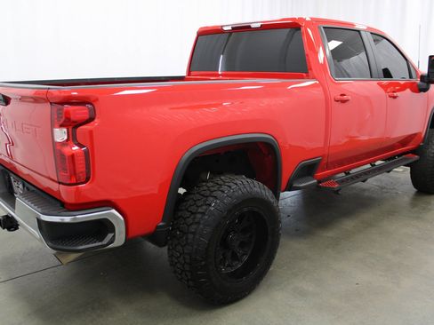 Used 2025 Chevrolet Silverado 2500 LT image 5