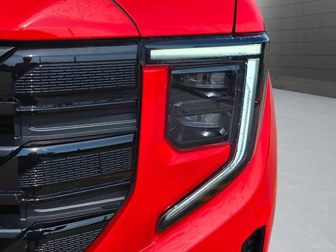 Used 2024 GMC Sierra 1500 Elevation w/ LPO, Elevation Black Package AWD/4WD image 13