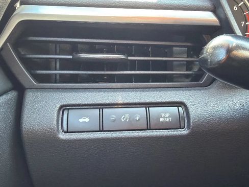 Used 2022 Nissan Altima 2.5 SR FWD image 15