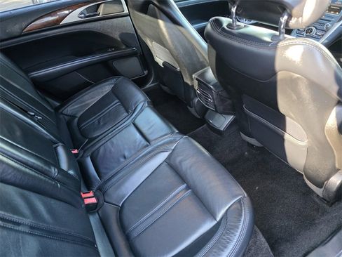Used 2017 Lincoln MKZ Reserve image 24