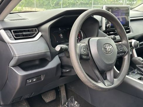Certified 2025 Toyota RAV4 XLE FWD image 22