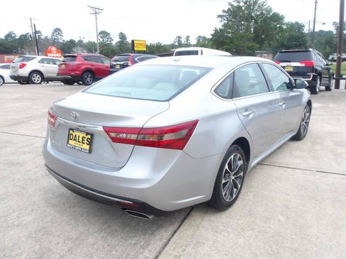 Used 2016 Toyota Avalon XLE FWD image 11