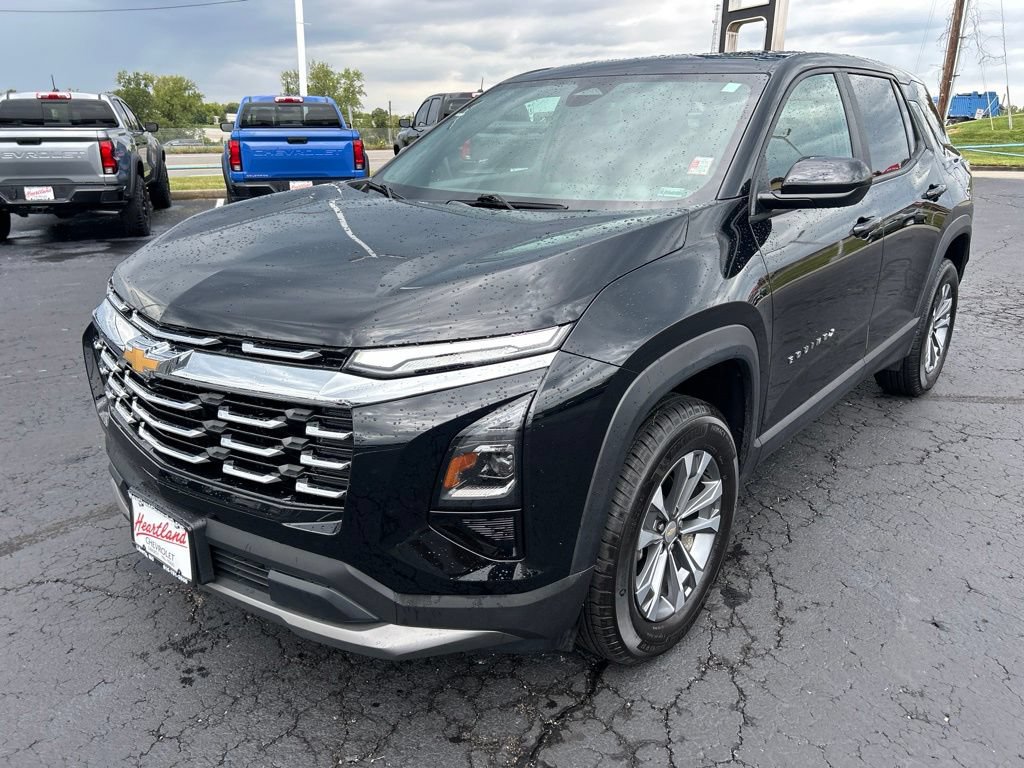 Used 2026 Chevrolet Equinox LT AWD/4WD image 9