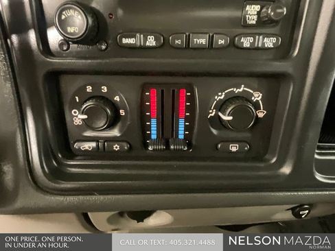 Used 2005 Chevrolet Avalanche LS w/ Onstar Plus Package AWD/4WD image 34