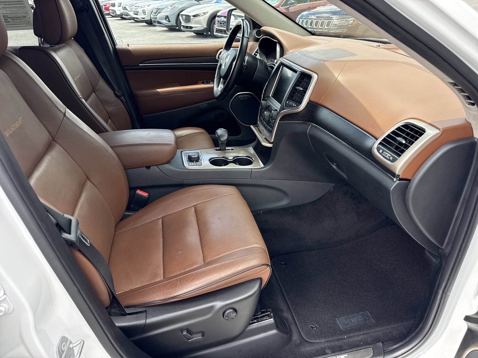 Used 2015 Jeep Grand Cherokee Summit AWD/4WD image 34