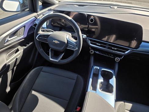 New 2026 Chevrolet Equinox EV LT w/ LPO, Blackout Package image 19