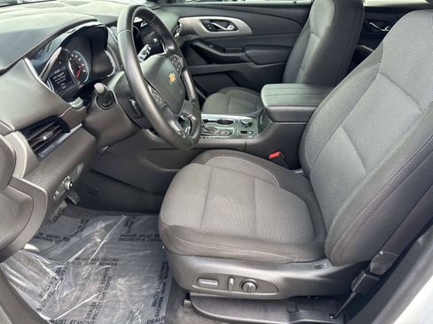 Used 2023 Chevrolet Traverse LT FWD image 22