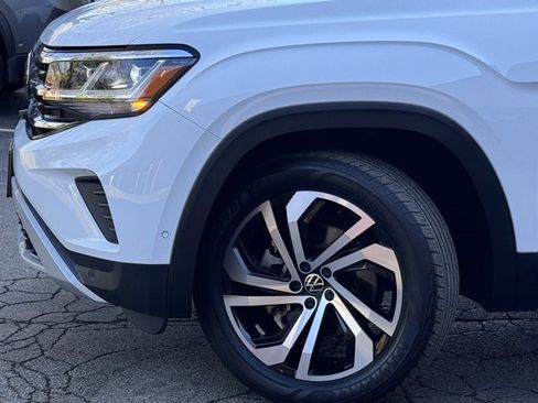 Used 2021 Volkswagen Atlas SEL Premium image 44