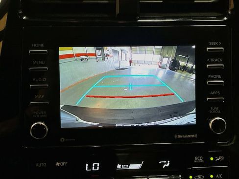 Used 2022 Toyota Prius FWD image 14