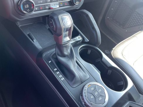 Used 2025 Ford Bronco Badlands AWD/4WD image 24